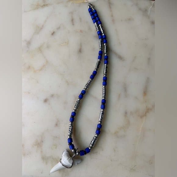 Faux Shark Tooth Necklace. - Picture 3 of 5